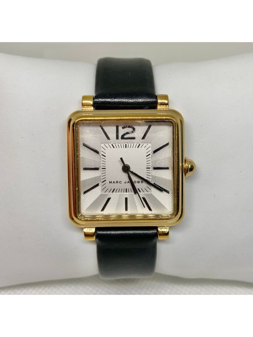 Marc Jacobs Vic MJ1437 women watch 30mm gold tone all stainless leather unning